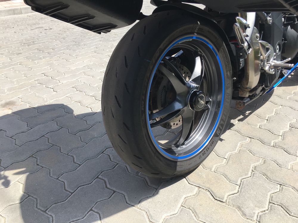 Продам Triumph Sprint ST1050