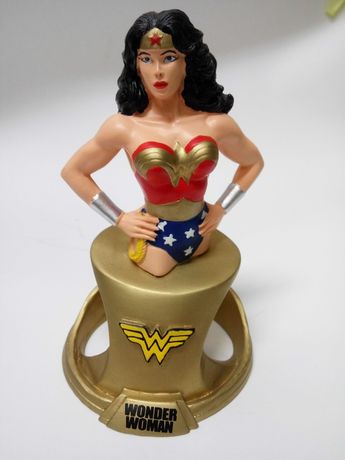 Wonder Woman busto /Capitão América Miniatura