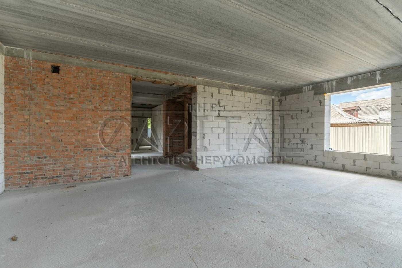 Продаж Будинку, Гора , з басейном