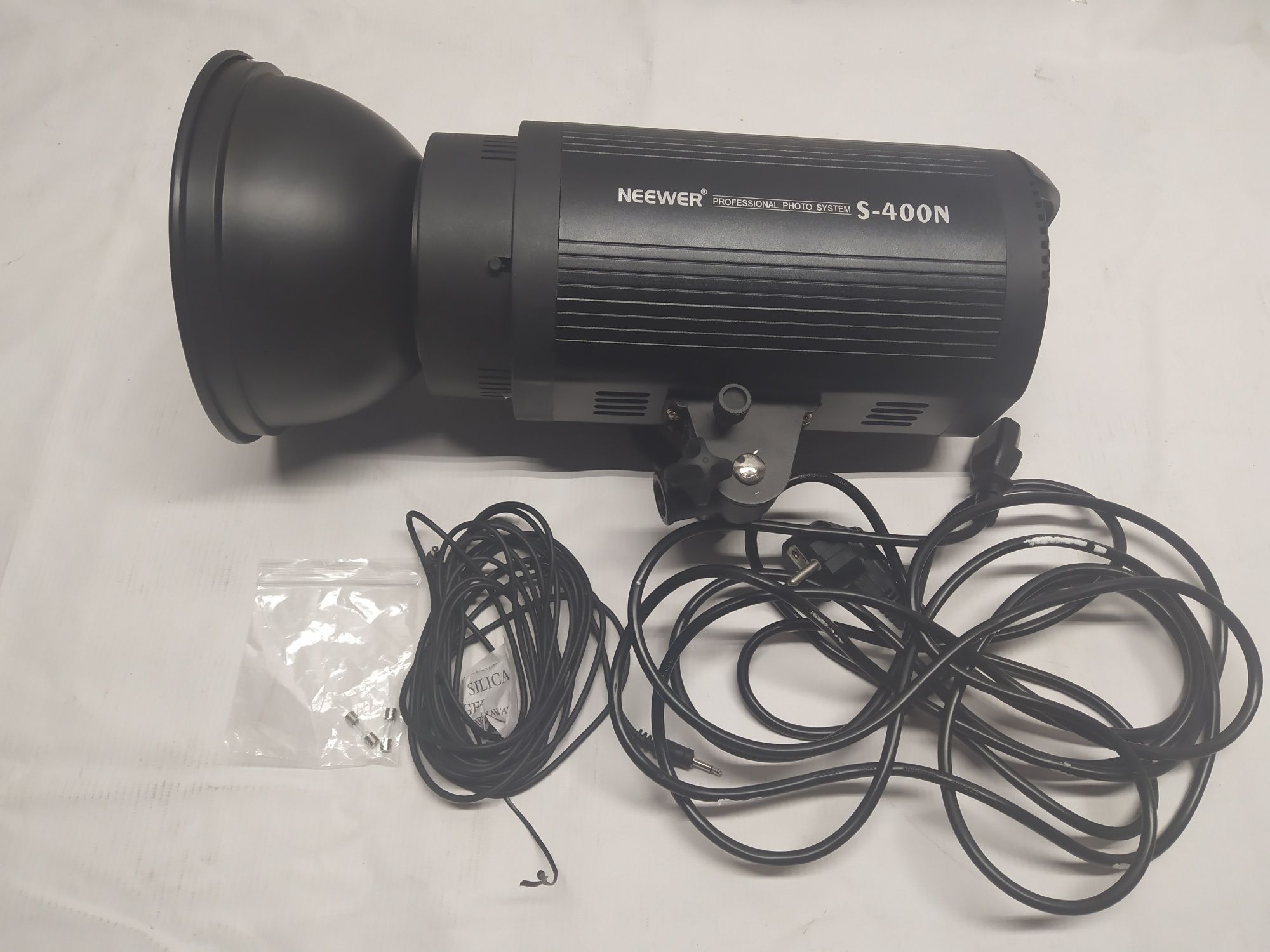 Lampa Studyjna Błyskowa Flash NEEWER S-400N 400W