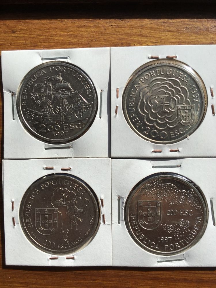 Moedas 200 escudos serie VIII