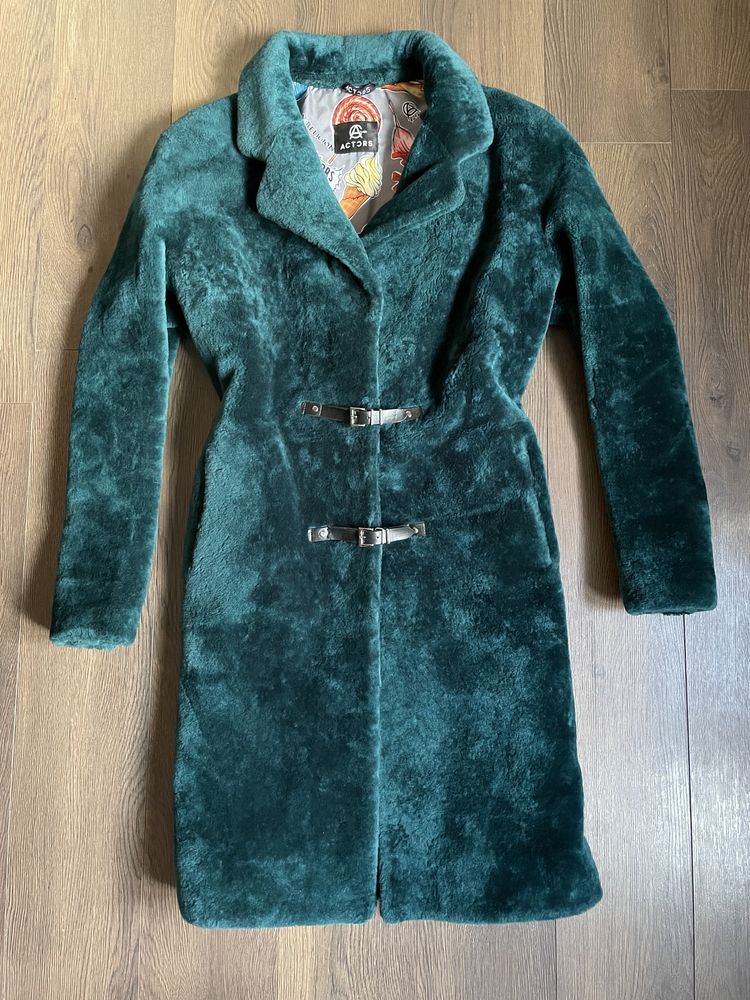 Зимове пальто шуба actors мутон натуральна ізумрудний зелений колір