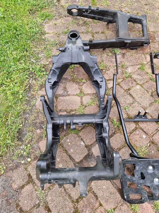 Kawasaki z1000 14r 20r rama, wahacz, półki, łapy silnika