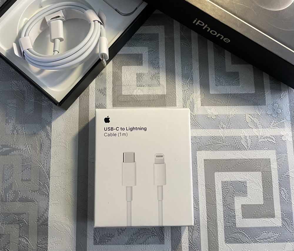 Оригінальний зарядний кабель, шнур на айфон usb-c to лайтинг 1m