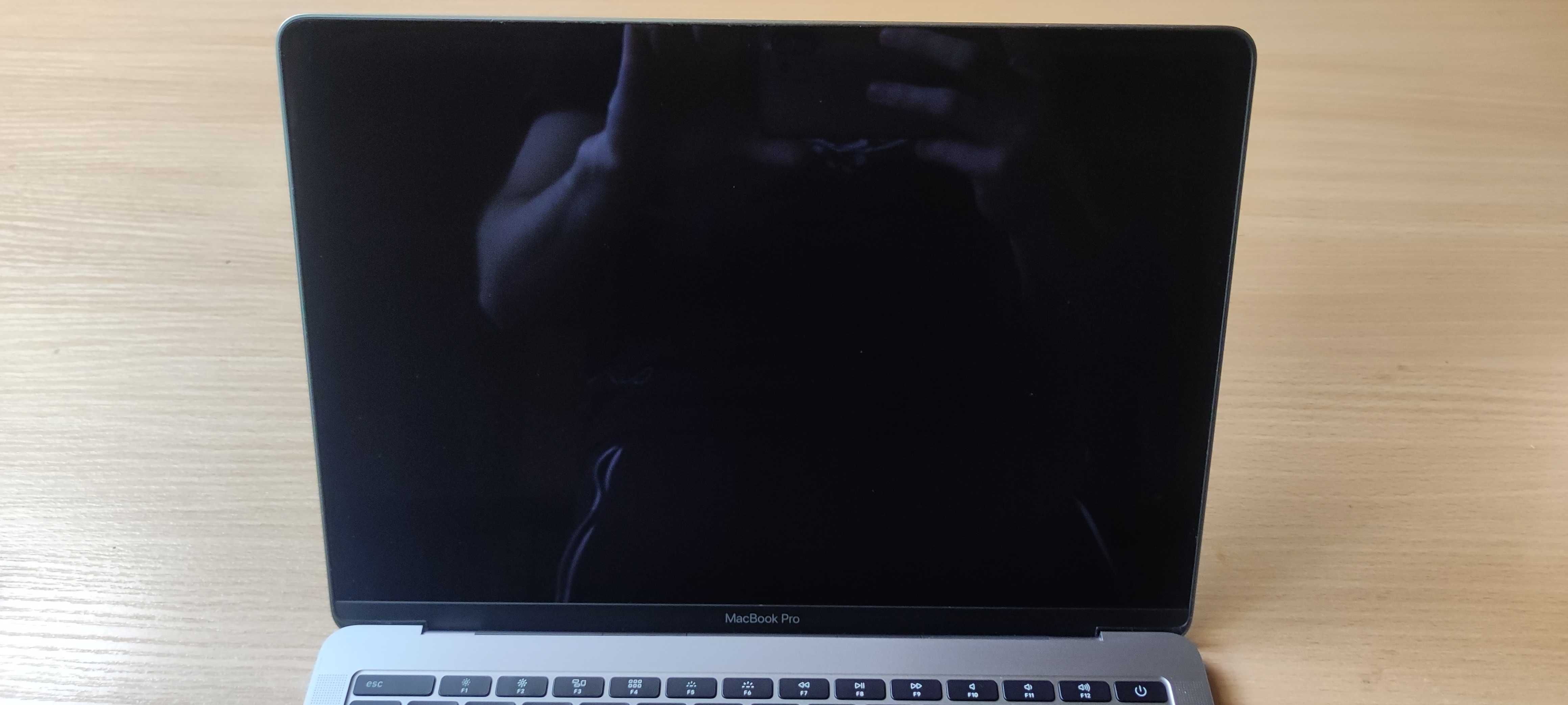 Laptop Apple MacBook Pro 13/2017/13,3"/i7/16GB/256GB/macOS