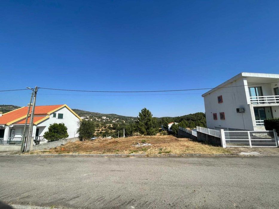 TERRENO 600m2 , URBANIZÁVEL. São Vicente da Beira.