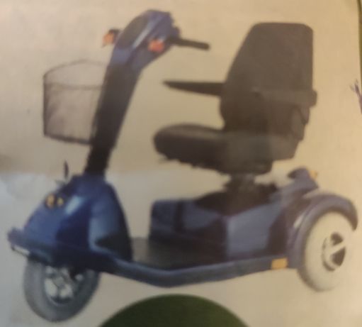 Wózek inwalidzki elektryczny skuter.