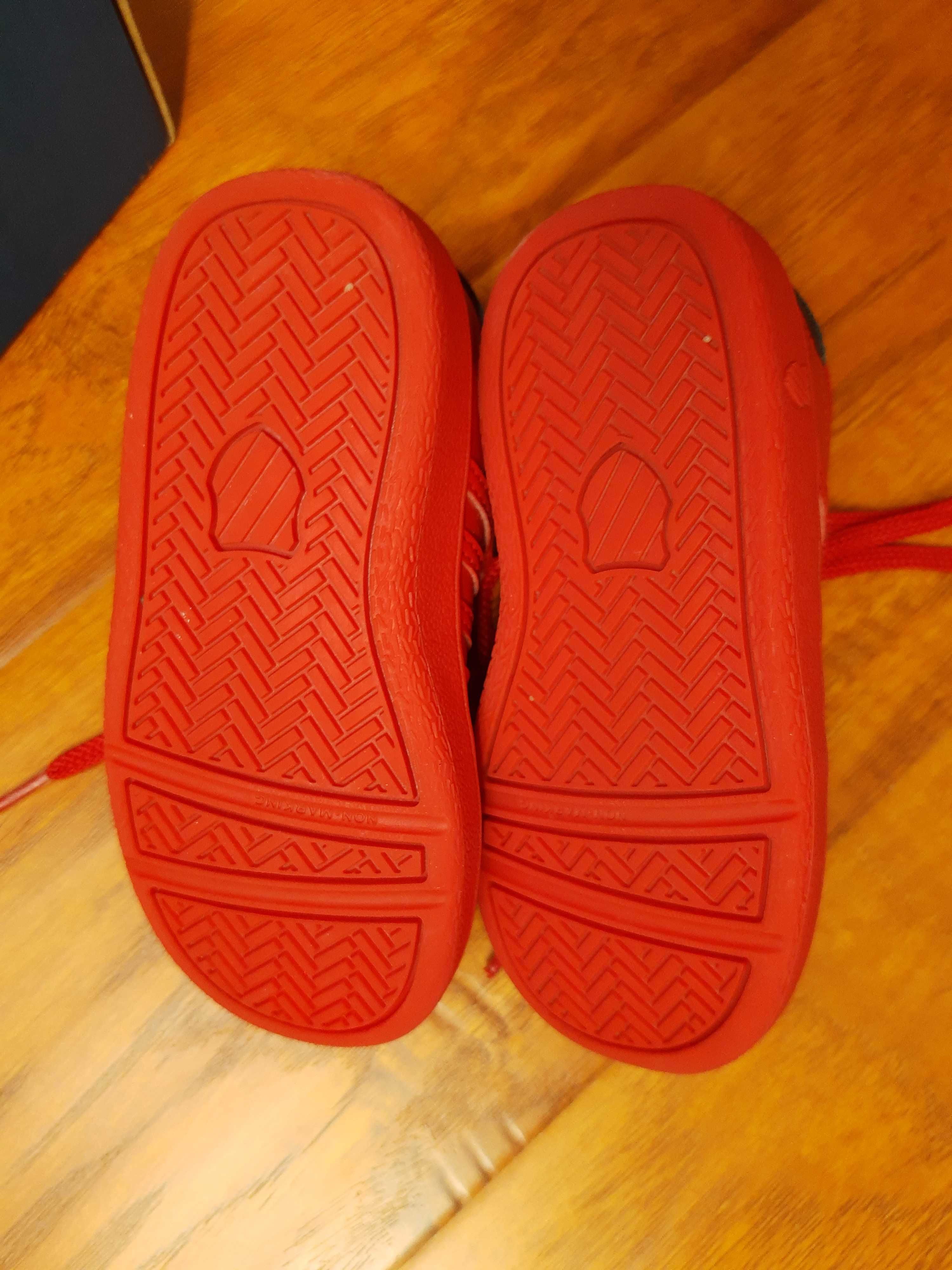 Кожаные кроссовки K-Swiss для мальчика или девочки идеал. состояние