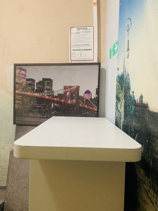 Lada     sklepowa  biala