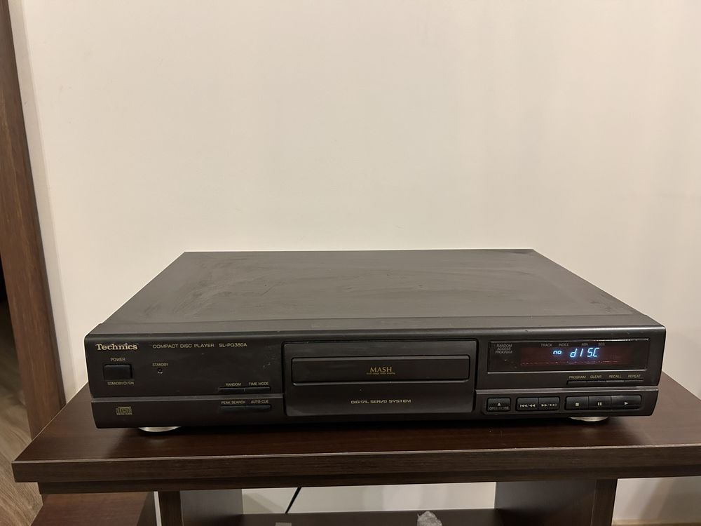 Odtwarzacz CD Technics SL - PG 380 A