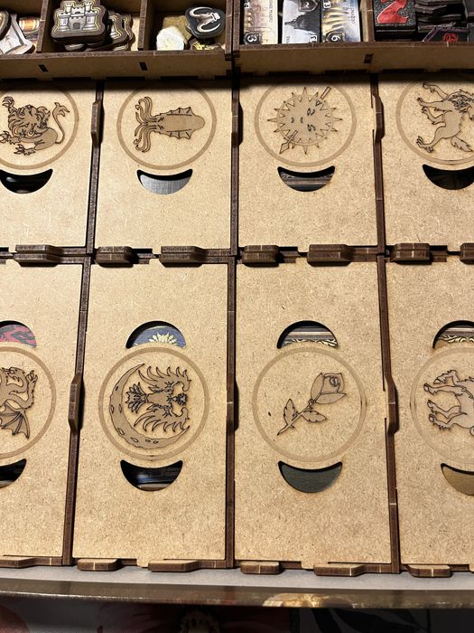 Gra o tron + matka smokow + insert + protektory + mata gra planszowa