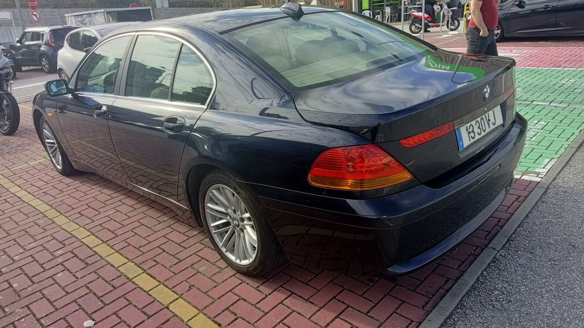 BMW  730d    e65