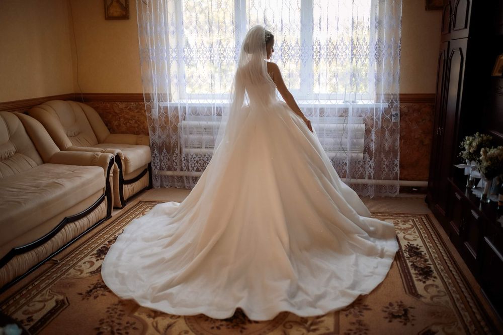 Розкішна Весільна сукня