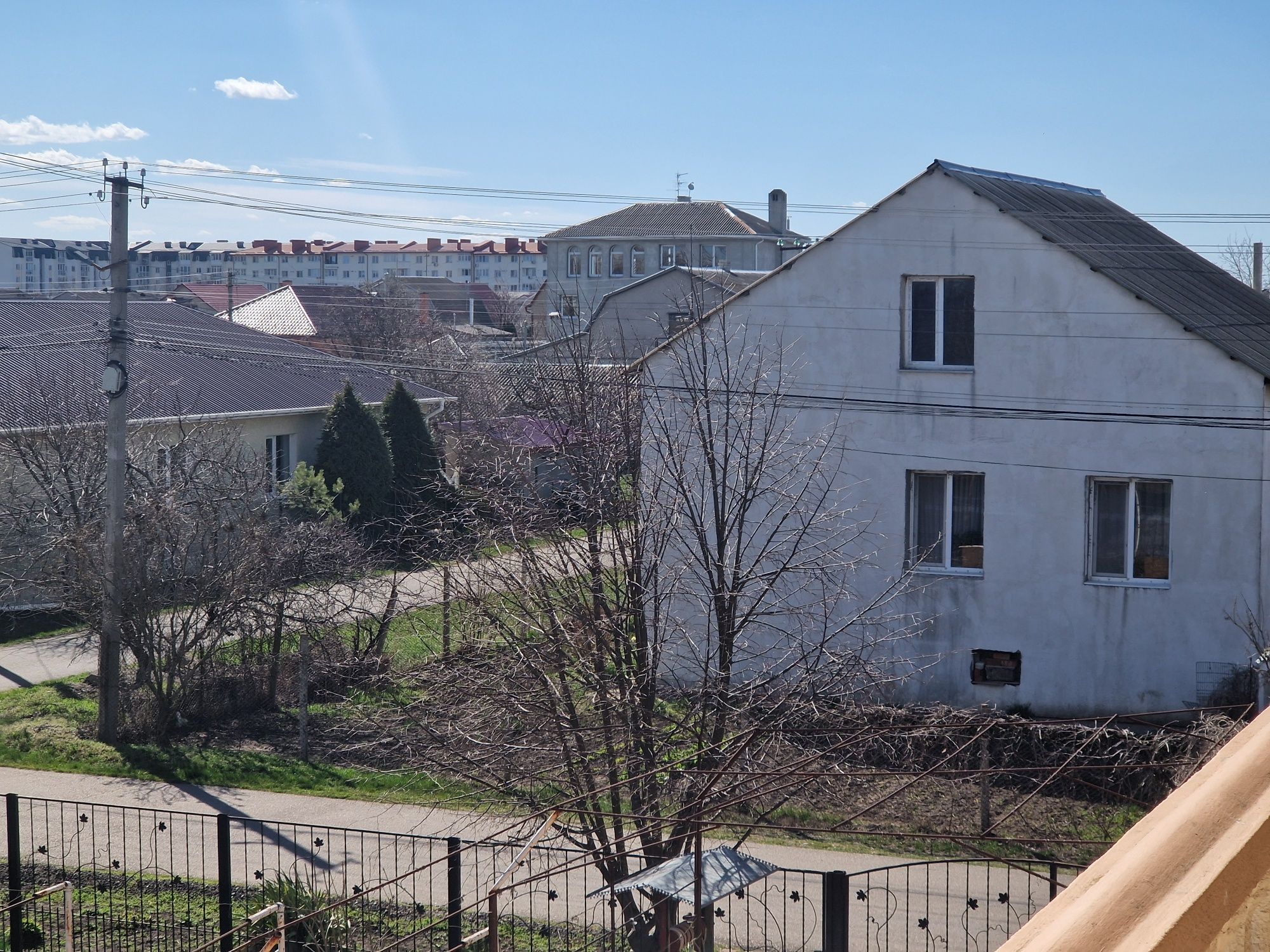Продам хороший дом для семьи в Молодёжном в 3 км от Черноморска