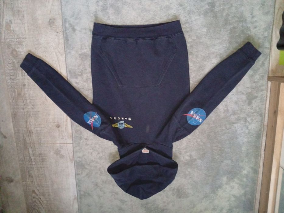 Granatowa bluza z kapturem motyw kosmosu Nasa  r. 128