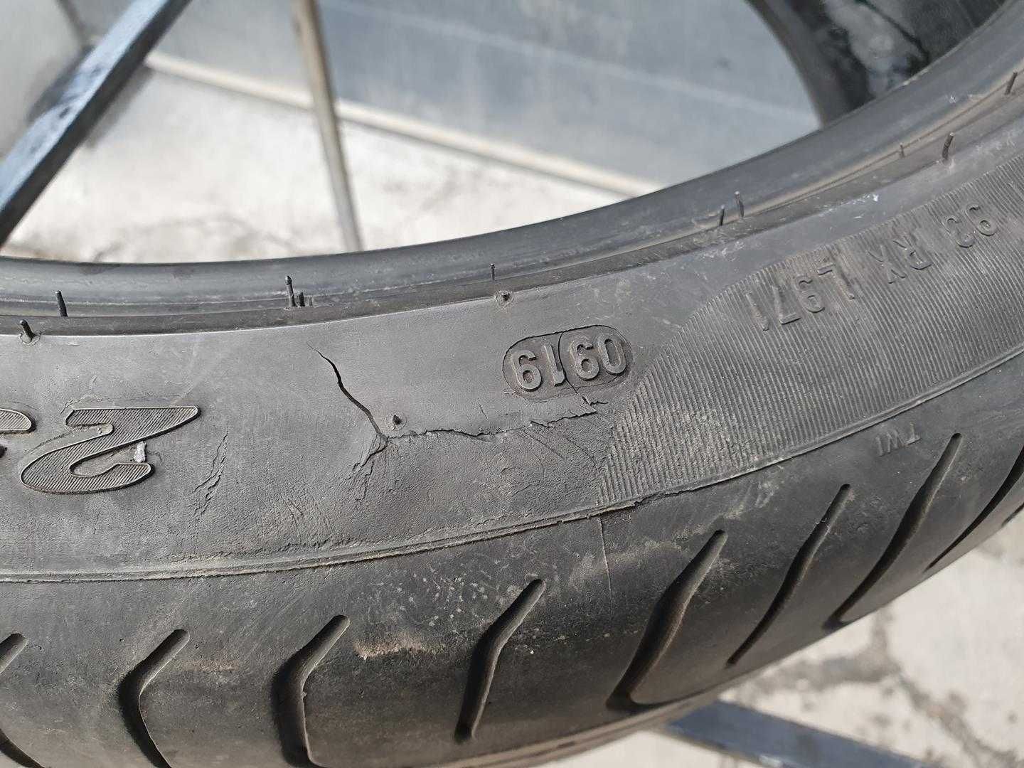 255/35R20 Pirelli P Zero XL opona pojedynka lato 4,4mm nrP256