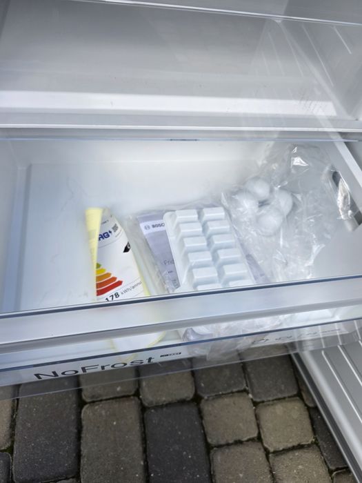 Холодильник Bosch KGN497ICT  новий випуск 2024 року з мікро дефектами