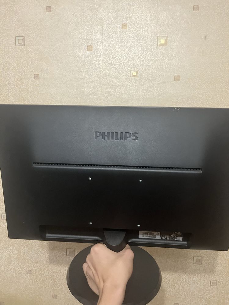 Монитор Philips