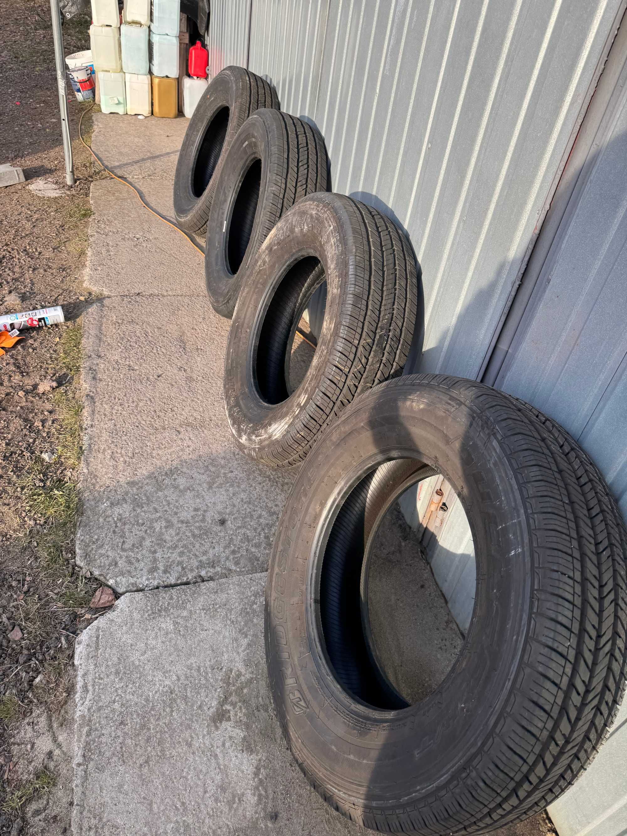 255/70/ 18 Bridgestone dueler H/T jak nowe