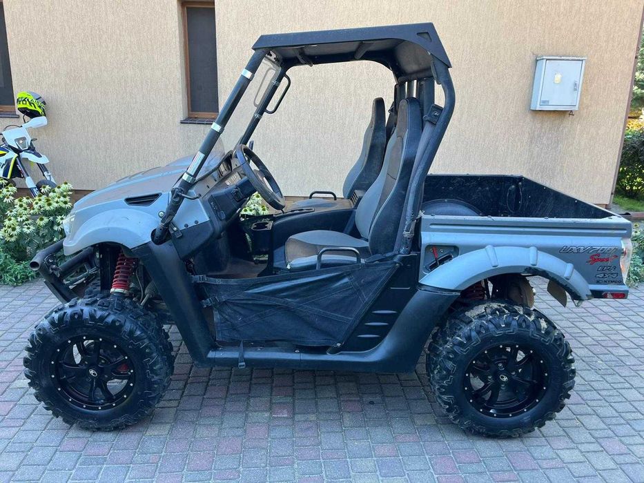 Buggy Kymco UXV 700  21 rok