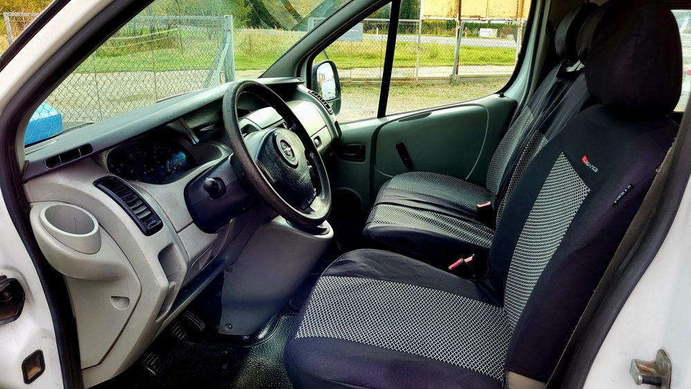 Opel Vivaro 1.9 diesel 9 osobowy.