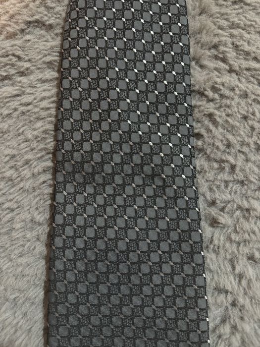 Krawat elegancki we wzorki szary Piotr