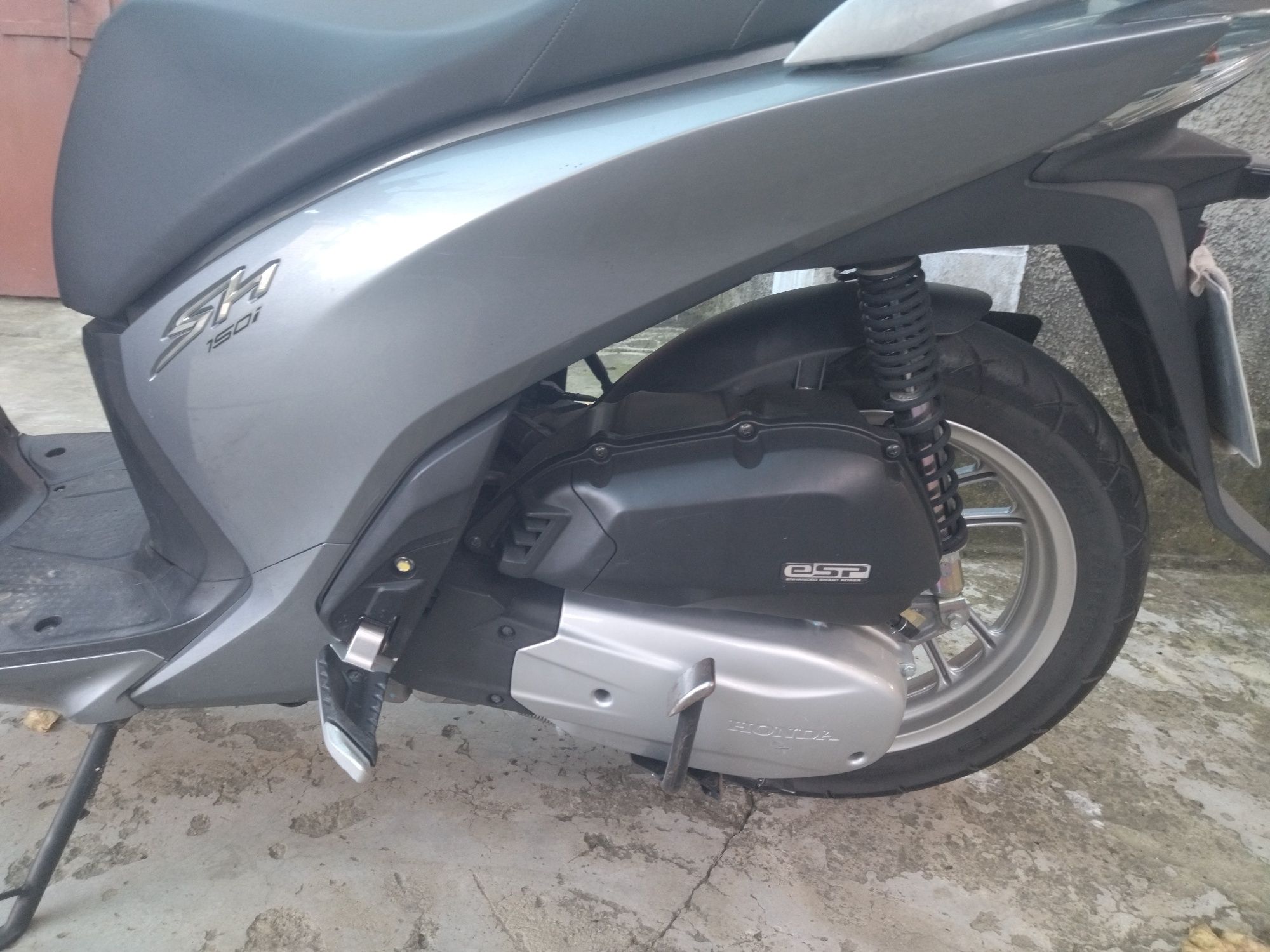 Продам мопед HONDA SH 150