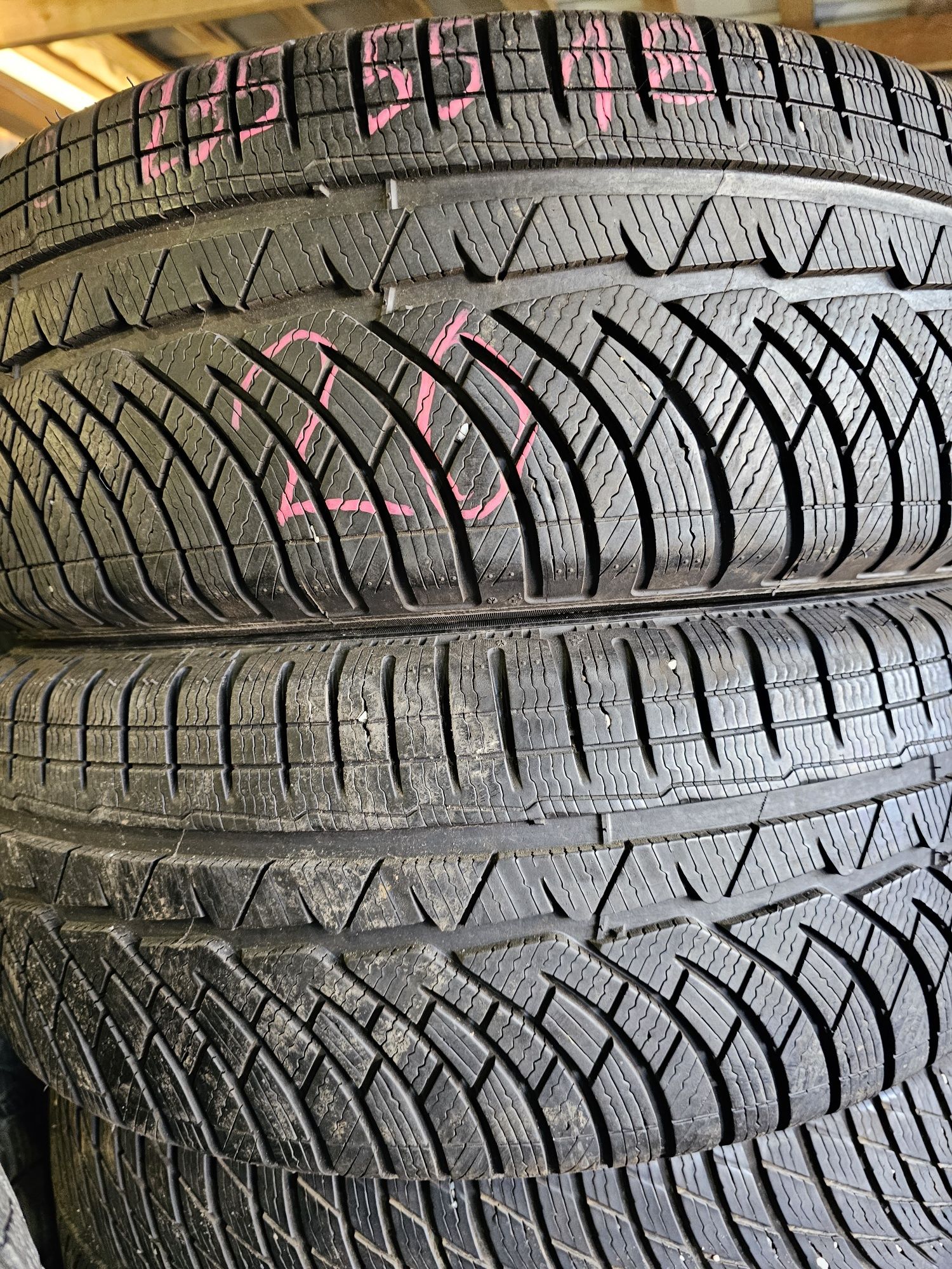 Opony Zimowe R18 235/55-8mm-2szt-Michelin