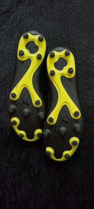 Chuteiras tamanho 40 quase novas