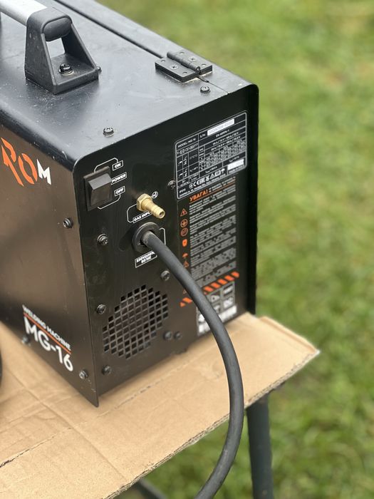 Зварювальний напівавтомат Dnipro M MG-16