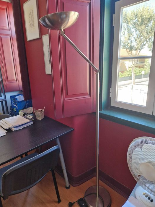 Candeeiro de pé  -  lampada de halogéneo