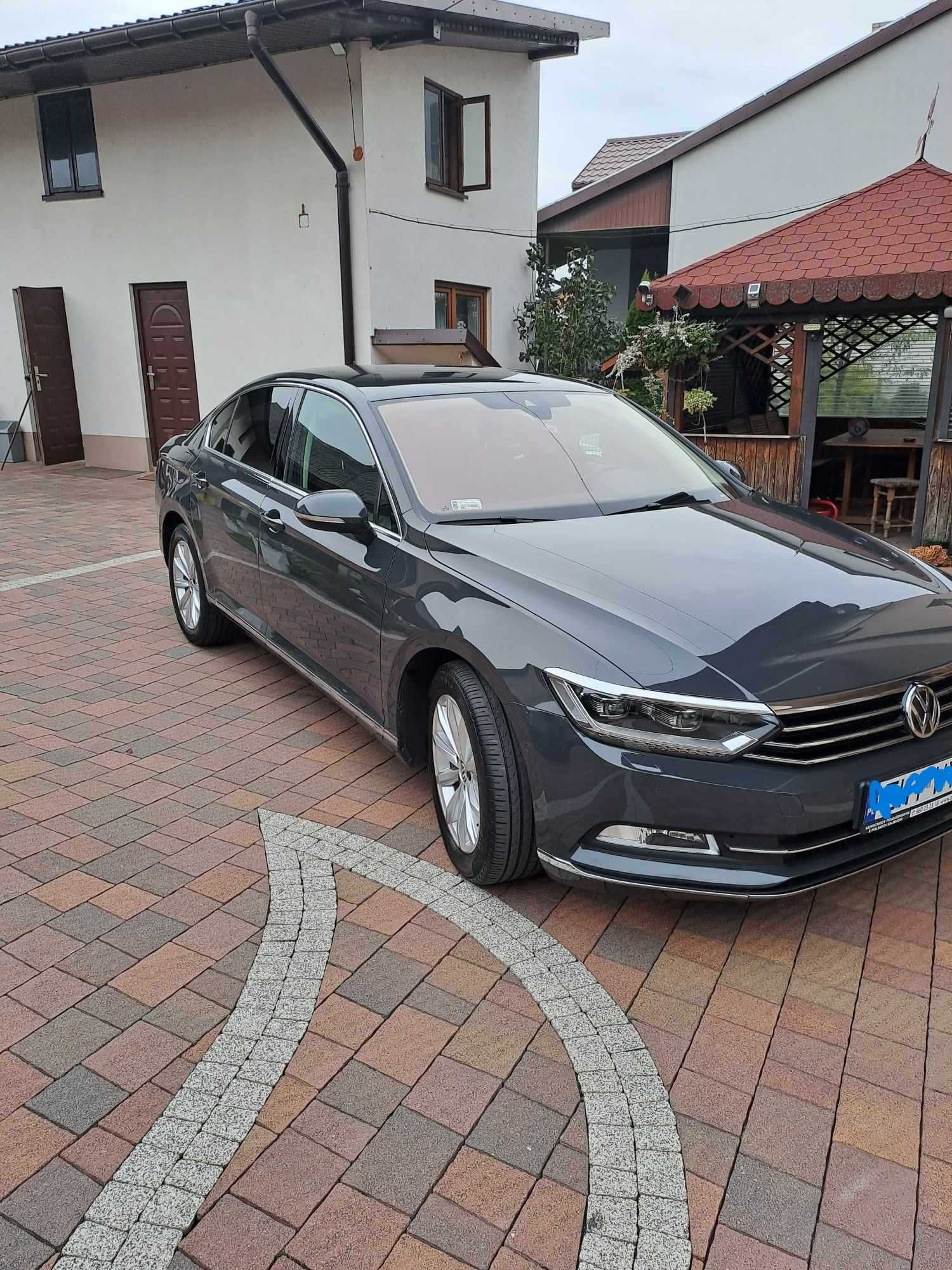 Passat B8 Highline 1.8 tsi 180km. Polski salon 100% bezwypadkowy