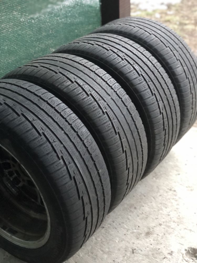 Шини зимові Nokian WR A3, 245x50 R18
