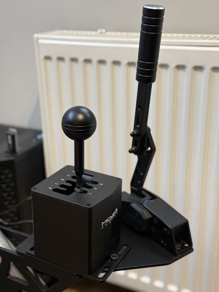 Symulator wyścigowy Moza R9 sim racing sim rig Ireco Motorsport drift