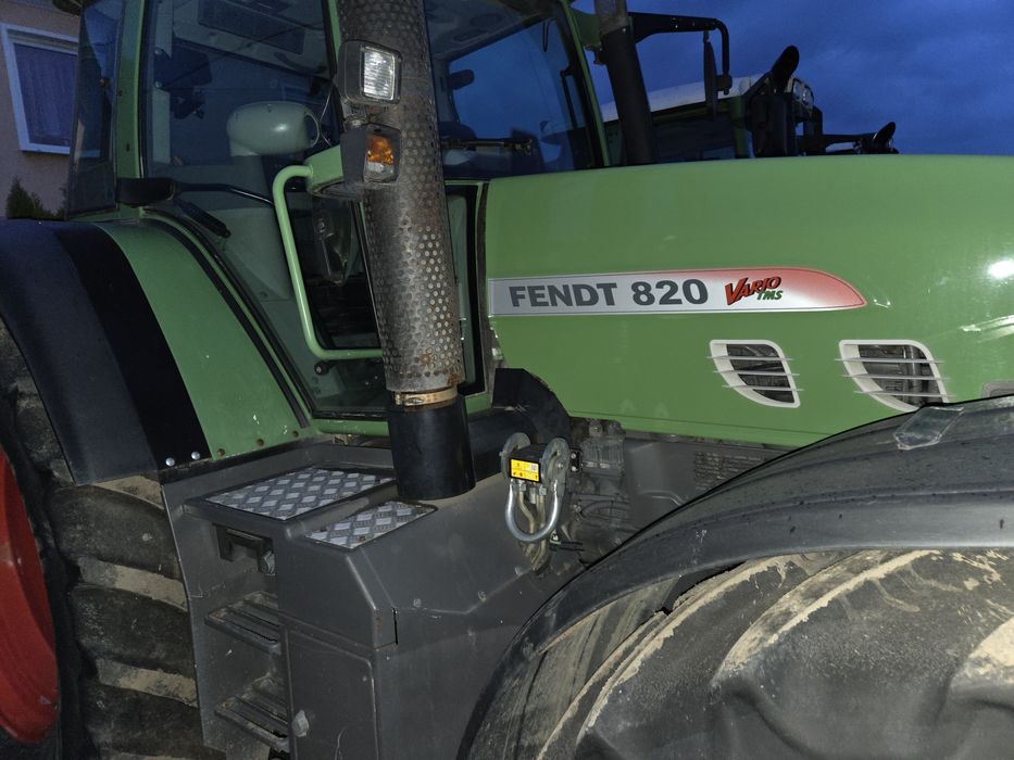 Ciągnik Fendt 820 Vario TMS
