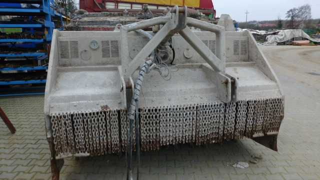 Stabilizator Gruntu Recykler STEHR SBF 24 z Rozsiewaczem SBS 4000
