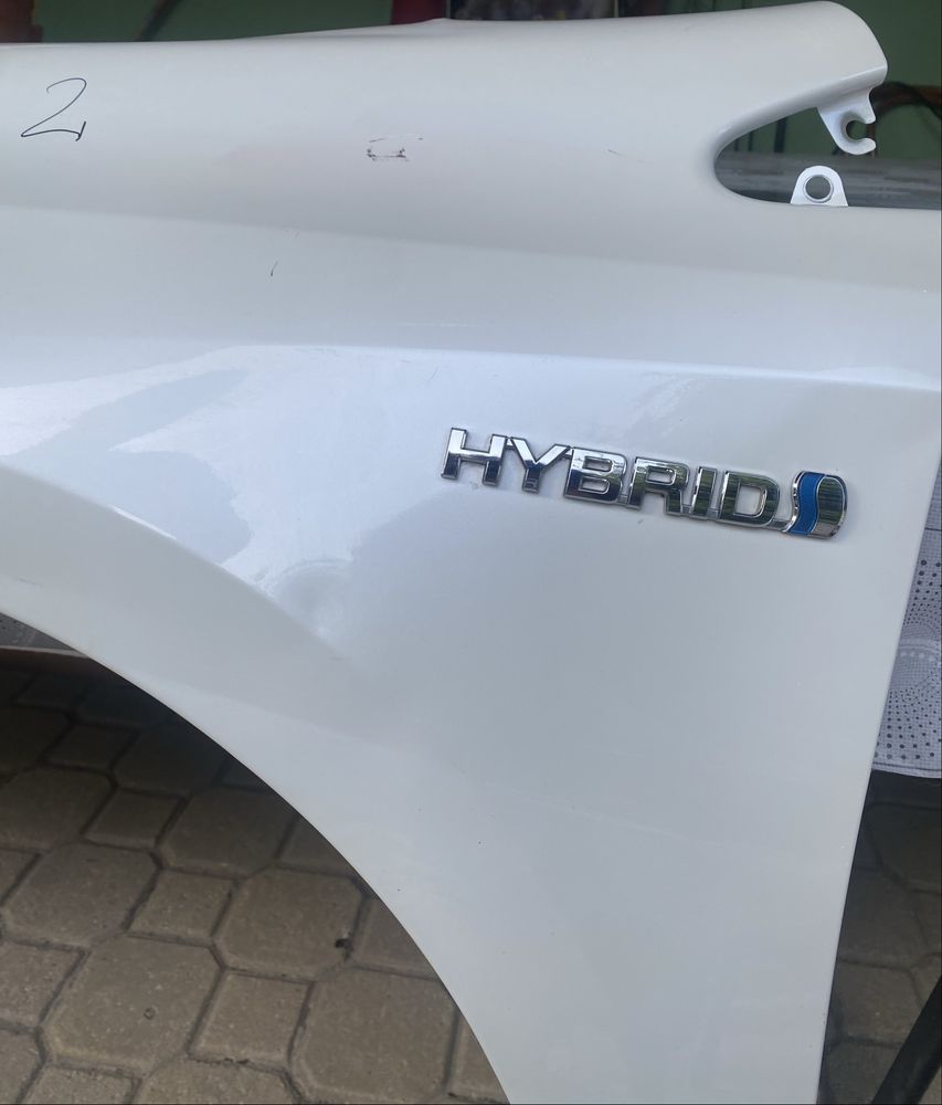 Lewy Błotnik Przód Toyota Auris II LIFT HYBRID 2015 - 2018