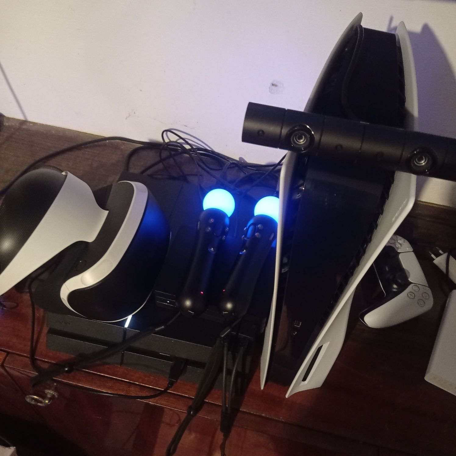 PS4 VR вторая ревизия. Состояние нового!