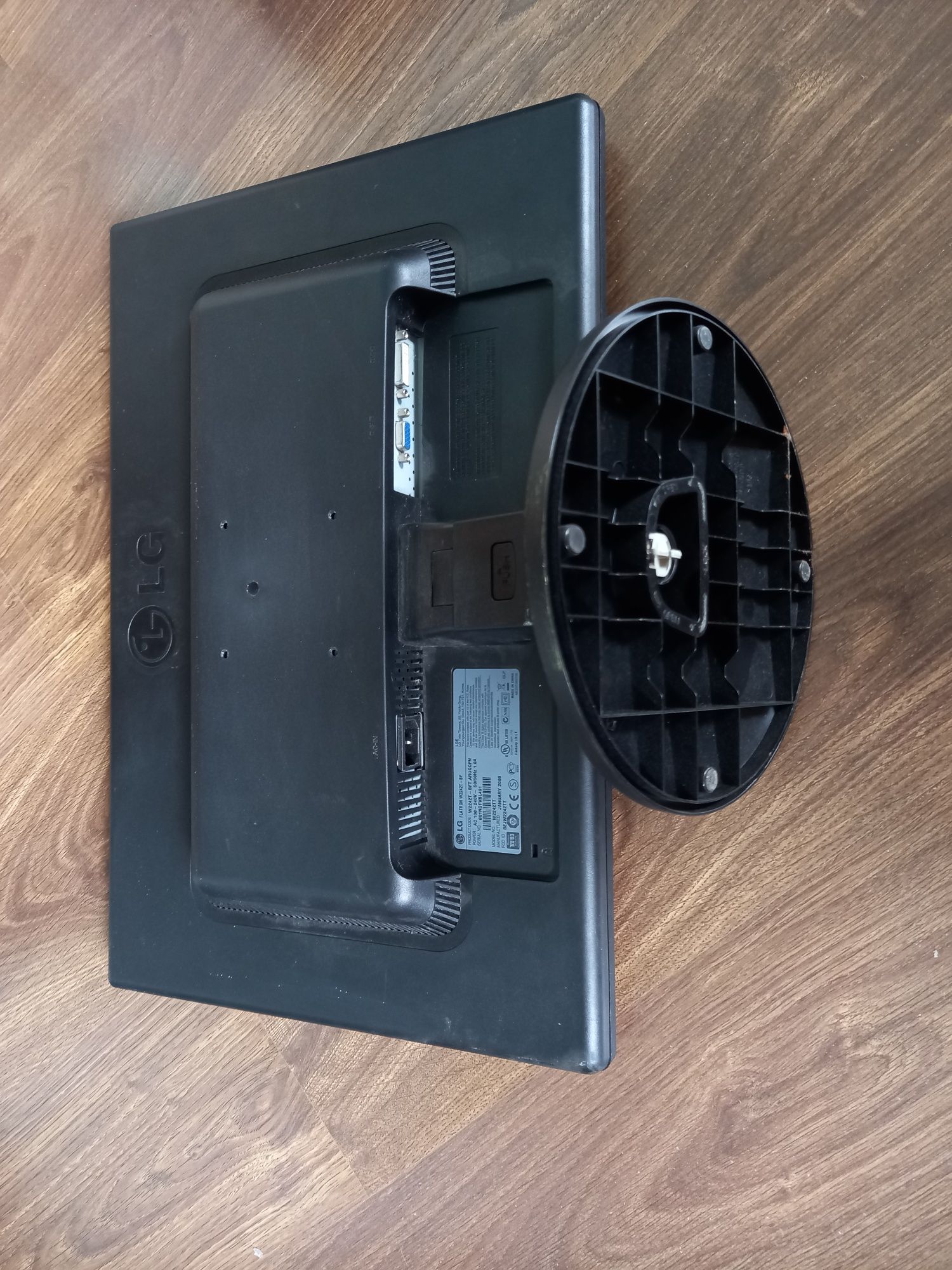 Монітор  LG FLATRON W2242t