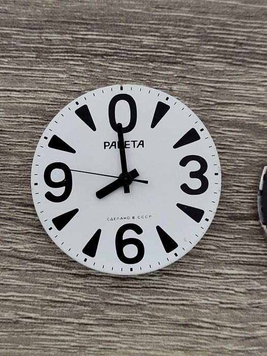 Механізм годинника ракета зеро і решта