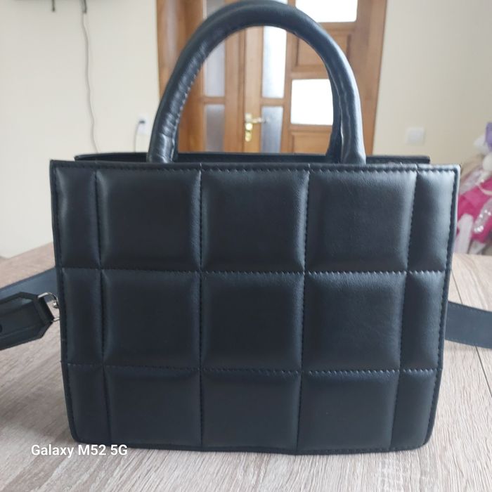 Елегантна жіноча сумка