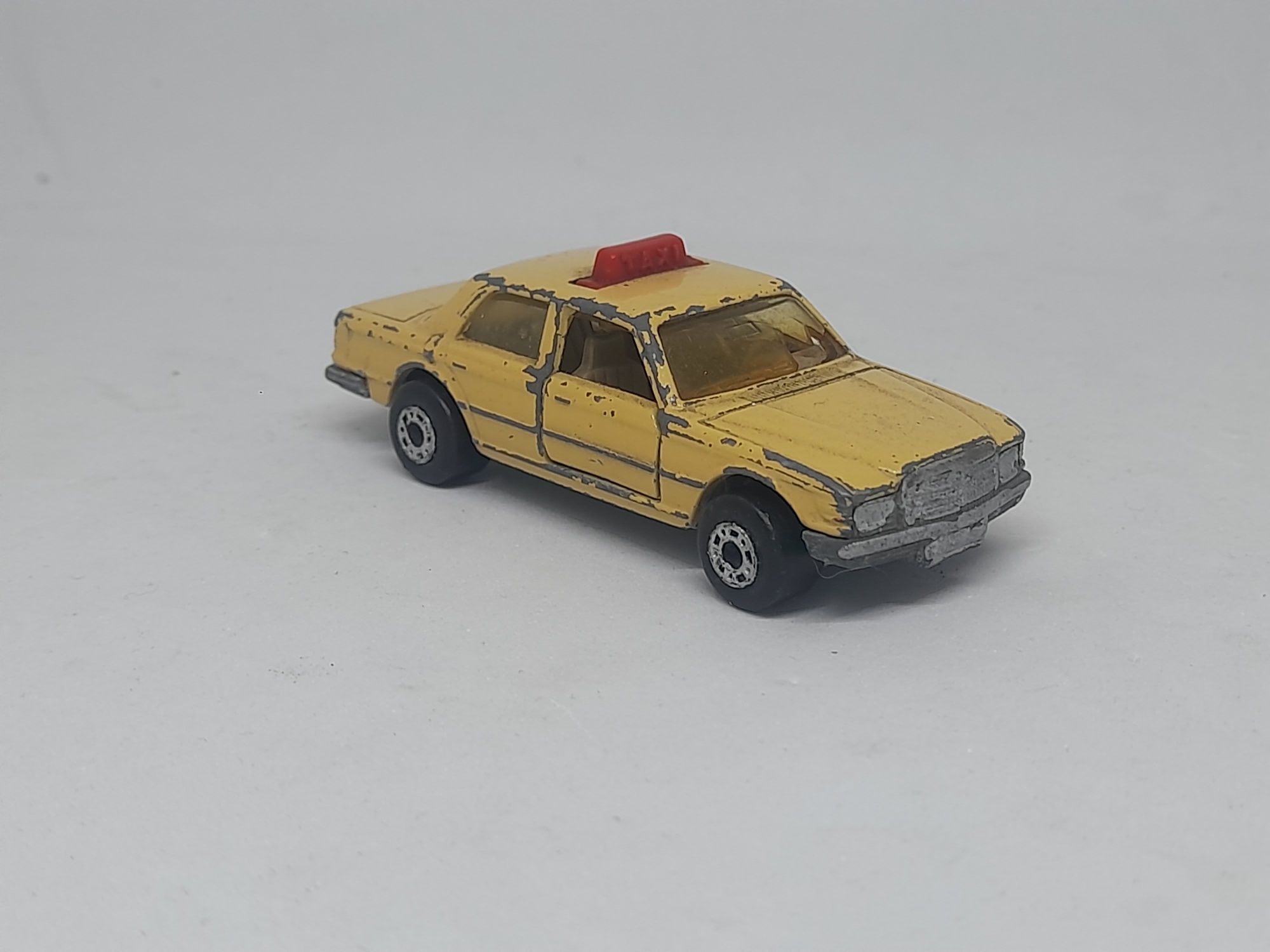 Stary Matchbox mercedes autko samochodzik