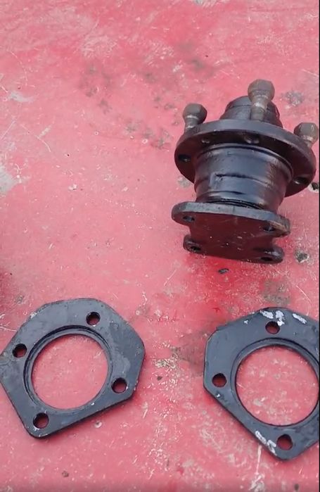 Продам  ступіци ваз  на прицепчик готові тільки став і прикручуй