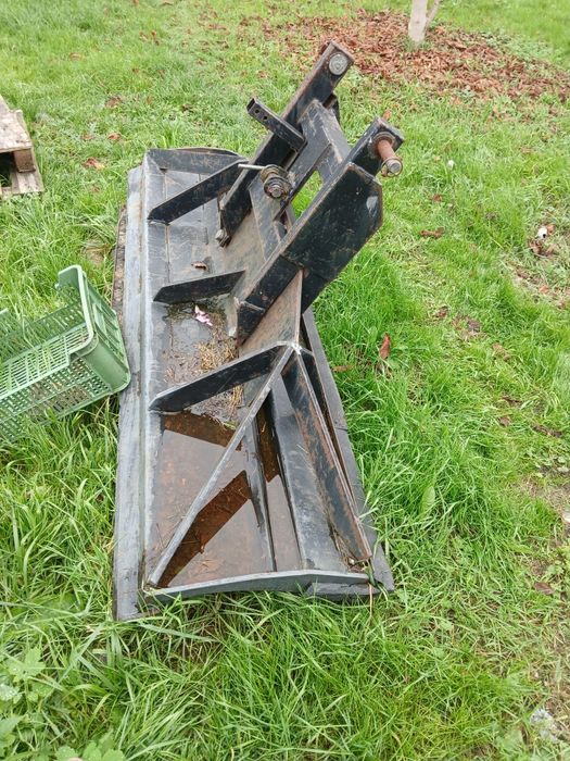 Pług  spych do śniegu ziemi kiszonka ursus c 360