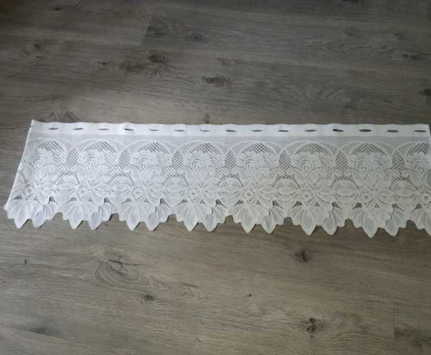 Biała krótka firanka ażurowa vintage, 29x194 cm, stan bardzo dobry