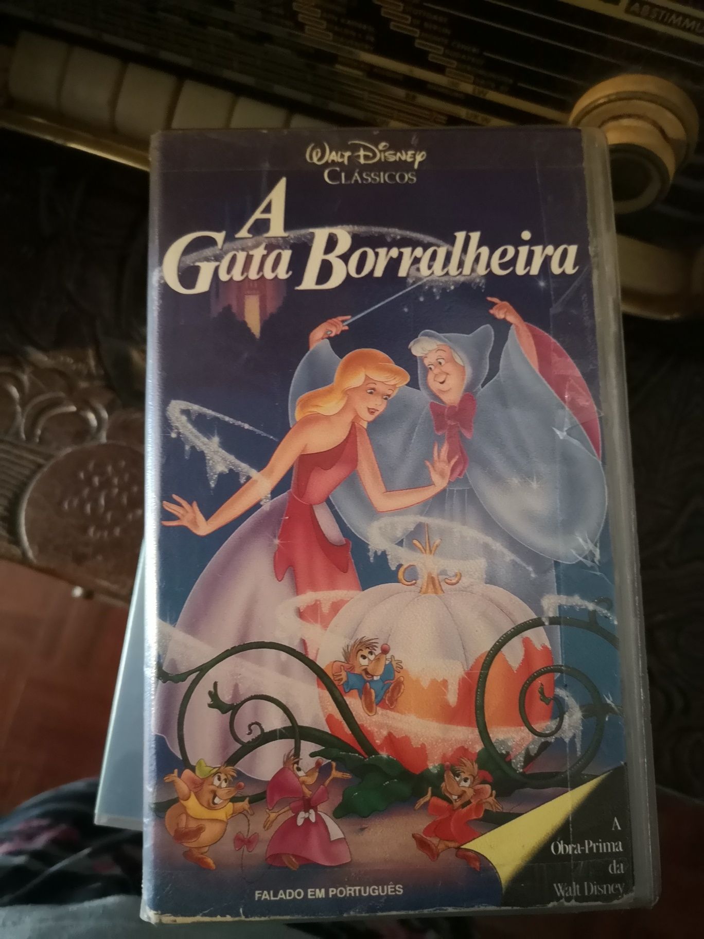 Vendo VHS de filmes variados