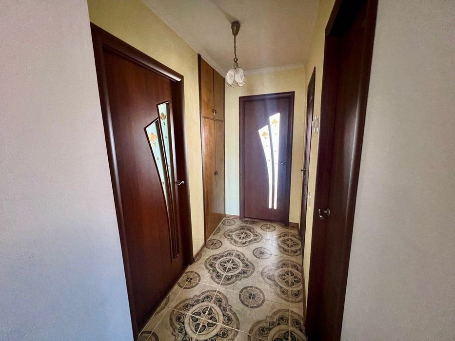 Продається 3-кімнатна квартира. Чортків