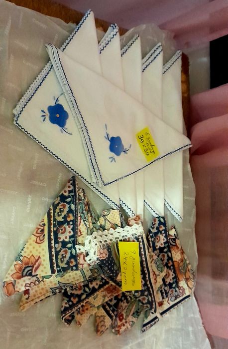 Guardanaps e bases ou pegas de cozinha