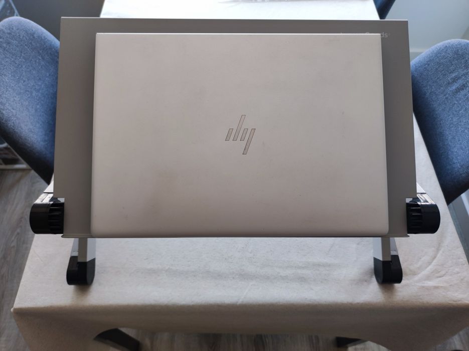 Suporte adaptável para computador