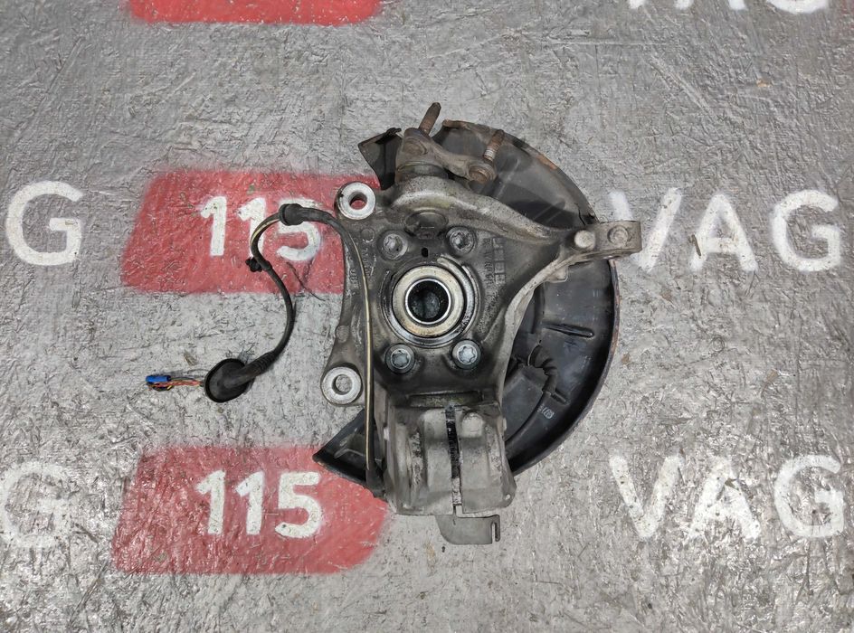 Кулак передний алюминиевый пасат СС passat cc